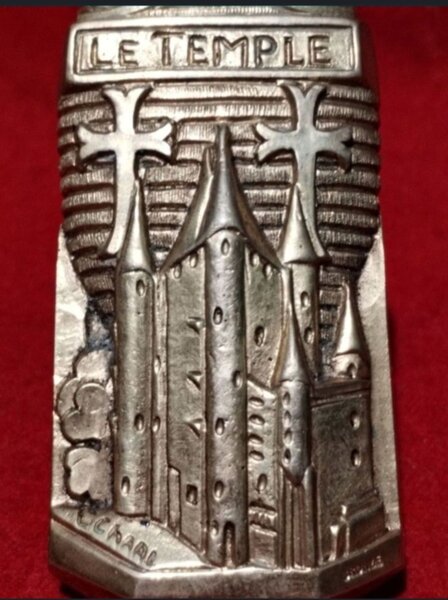 Sculptura unica in bronz, semnata C. Charles si intitulata Le Temple